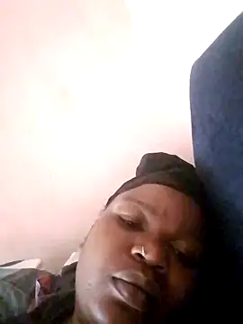 Snapshot of pretty-donna chatting on November 2, 2025, 6:29 am pretty-donna online show from November 2, 2025, 6:29 am