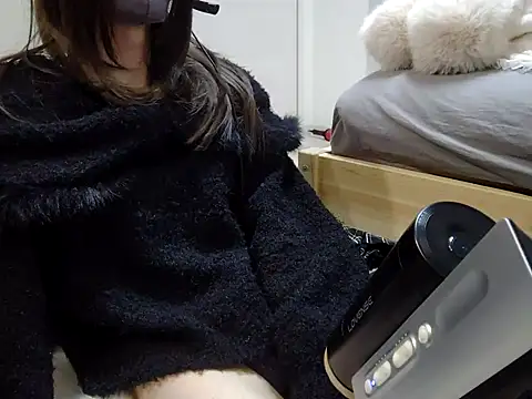 fur love0 online show from October 16, 2025, 3:42 pm