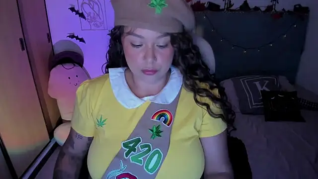 Snapshot of bigbooty-30 chatting on October 28, 2025, 11:25 pm bigbooty-30 online show from October 28, 2025, 11:25 pm