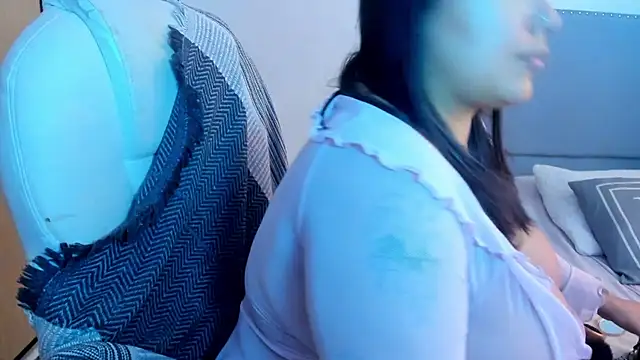 Snapshot of bigbooty-30 chatting on February 27, 2026, 7:14 pm bigbooty-30 online show from February 27, 2026, 7:14 pm