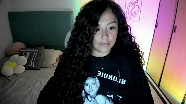 Snapshot of bigbooty-30 chatting on November 8, 2025, 9:35 am bigbooty-30 online show from November 8, 2025, 9:35 am