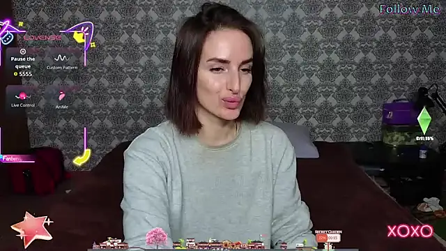 xx adrihanna xx online show from October 10, 2025, 3:24 pm