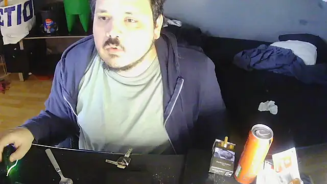 Bebemickey75 online show from November 9, 2025, 3:16 pm