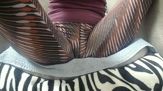 Snapshot of Web_Lady chatting on November 19, 2025, 7:08 am Web Lady online show from November 19, 2025, 7:08 am