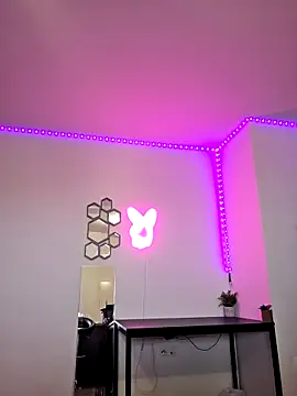 Snapshot of Ladykimberly_XOXO chatting on February 10, 2026, 3:33 pm Ladykimberly XOXO online show from February 10, 2026, 3:33 pm