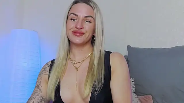SofiJames online show from March 23, 2025, 6:26 am