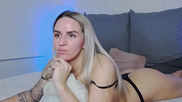 SofiJames online show from November 28, 2025, 6:46 am