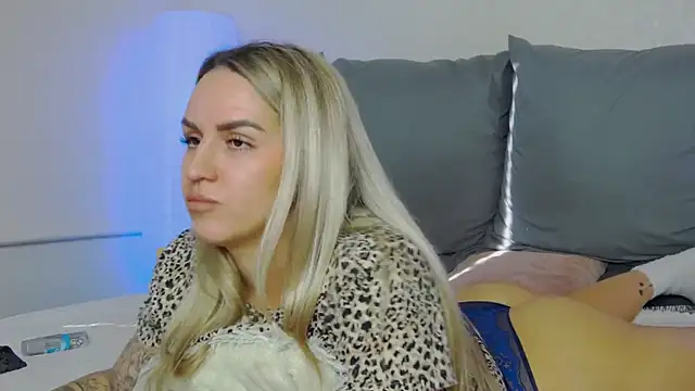 SofiJames online show from November 9, 2025, 6:39 am