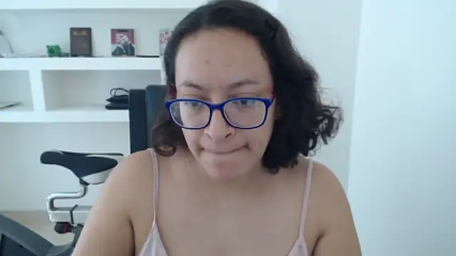 Snapshot of evelin_king chatting on November 3, 2025, 3:26 pm evelin king online show from November 3, 2025, 3:26 pm