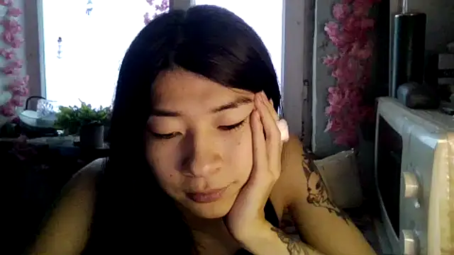 CarlyJoy online show from January 7, 2026, 11:48 am