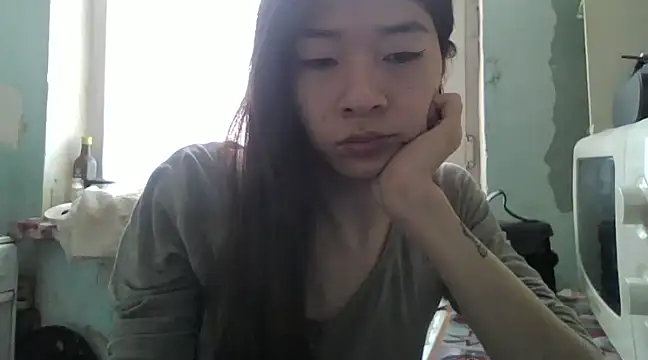 CarlyJoy online show from March 3, 2025, 6:52 am