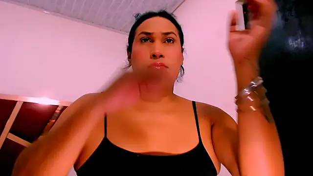 big alondra x online show from October 31, 2025, 7:43 pm