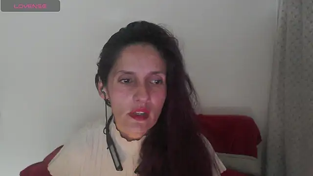 Snapshot of catalina_duran1 chatting on November 23, 2025, 4:44 am catalina duran1 online show from November 23, 2025, 4:44 am