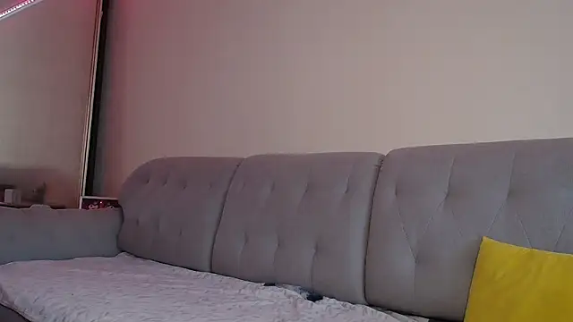 KathrineBerry online show from December 17, 2025, 5:34 am