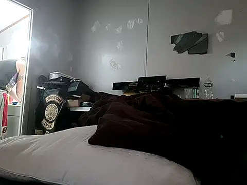 Bi curious86 online show from March 31, 2026, 9:28 pm