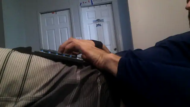 Bi curious86 online show from April 2, 2026, 6:42 am