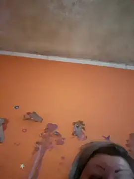 ducicsajsziii online show from February 11, 2026, 1:11 pm