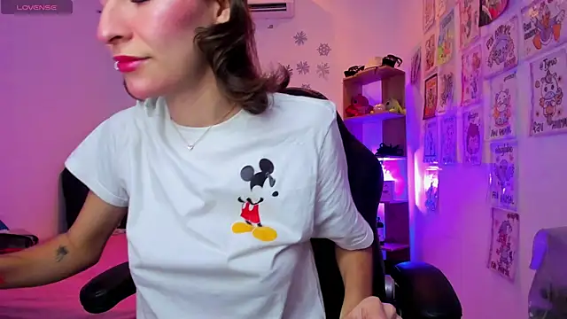 Gorgeous Team online show from March 4, 2025, 8:05 pm