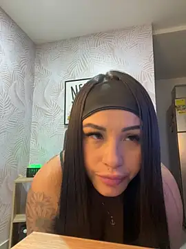 sexyyykloee online show from September 19, 2025, 5:11 am