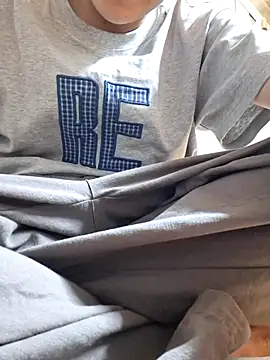 Gwencloudy online show from March 7, 2026, 3:06 pm