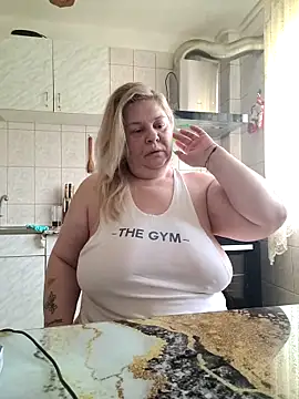 AriannaMilf online show from May 22, 2026, 10:13 am