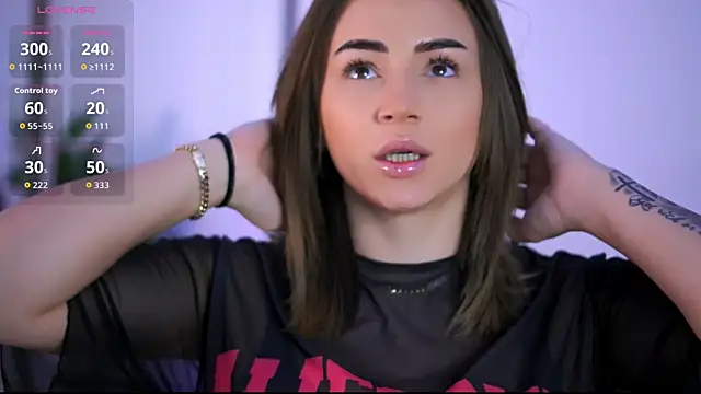 AishaCarter online show from October 15, 2025, 5:10 pm