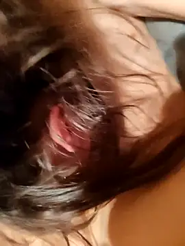 Snapshot of Luka932 chatting on December 15, 2025, 9:53 pm Luka932 online show from December 15, 2025, 9:53 pm