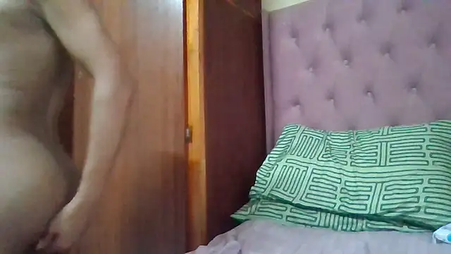 ShooingBunch online show from November 10, 2025, 6:40 am