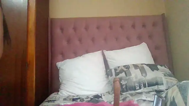 ShooingBunch online show from November 30, 2025, 10:27 am