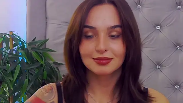 MeIisaLove online show from October 12, 2025, 6:53 pm