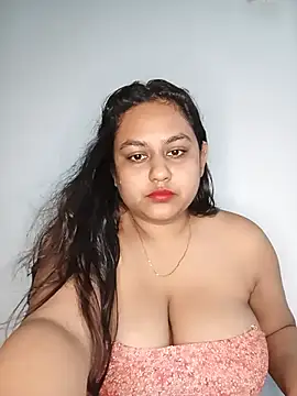 bumblebeegirl online show from June 13, 2026, 12:58 pm
