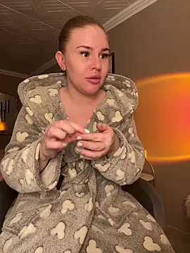 alexababy online show from December 20, 2025, 9:01 am