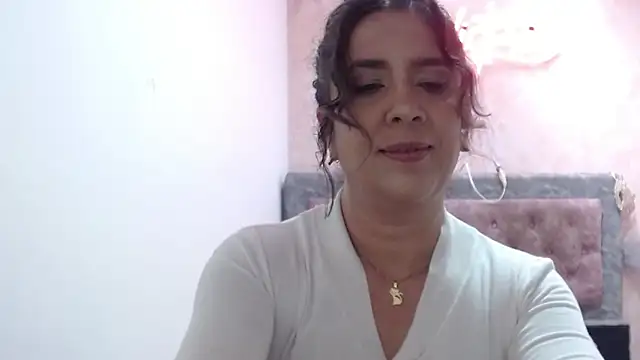 Snapshot of Victoria_meester chatting on June 17, 2026, 1:54 pm Victoria meester online show from June 17, 2026, 1:54 pm