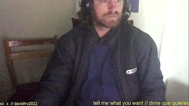 Davidhv2022 online show from December 24, 2024, 2:21 am