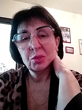AlbinaXPretty online show from February 10, 2025, 12:50 pm