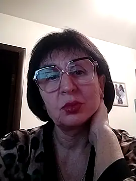 AlbinaXPretty online show from February 7, 2025, 7:17 pm
