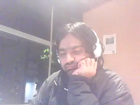 JohnBond009 online show from February 6, 2026, 8:16 pm