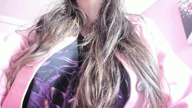 dolly zoe online show from October 20, 2025, 8:53 pm