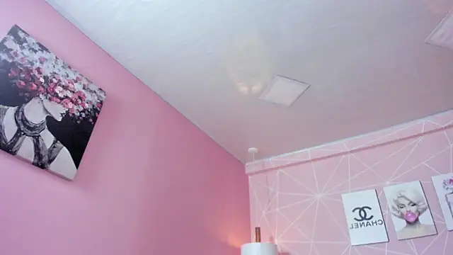 dolly zoe online show from November 25, 2025, 5:30 am