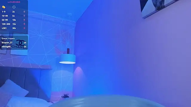 dolly zoe online show from September 11, 2025, 9:42 am