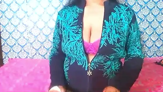 nikitahot3 online show from February 1, 2026, 1:48 am