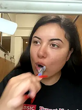 xocrybaby online show from October 22, 2025, 3:22 pm