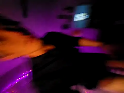 j hollywood91 online show from November 28, 2025, 2:01 am