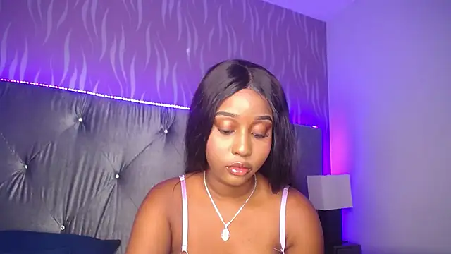 Snapshot of MichaelaCox chatting on February 12, 2026, 7:46 pm MichaelaCox online show from February 12, 2026, 7:46 pm