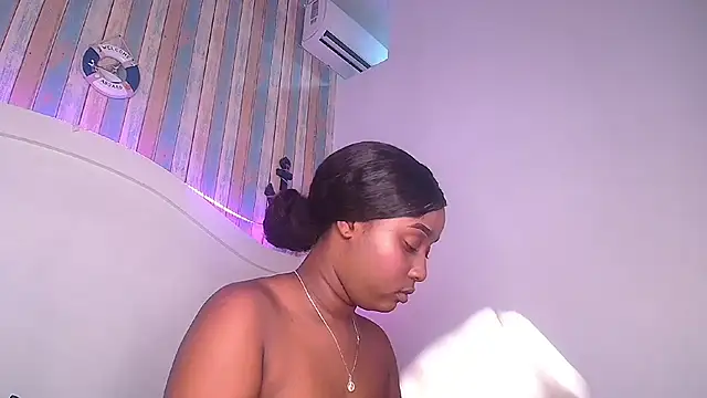 Snapshot of MichaelaCox chatting on June 1, 2026, 7:13 pm MichaelaCox online show from June 1, 2026, 7:13 pm