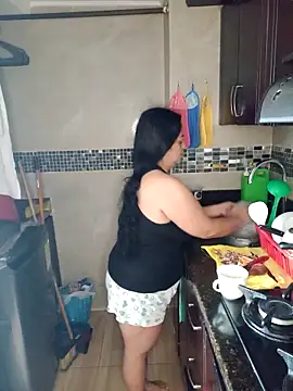 lucia vonne  online show from November 4, 2025, 7:17 pm