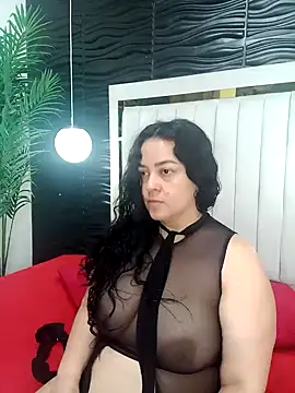 lucia vonne  online show from January 14, 2025, 11:10 am
