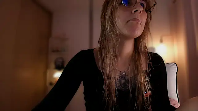 Snapshot of Dakotaa_ chatting on June 22, 2026, 2:50 am Dakotaa online show from June 22, 2026, 2:50 am