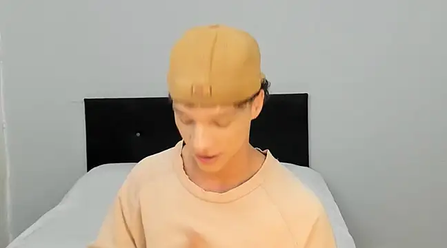 angelcortes online show from March 15, 2025, 12:13 pm