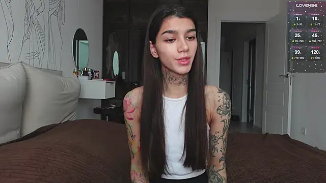 vinkitinkii online show from October 31, 2025, 7:27 am